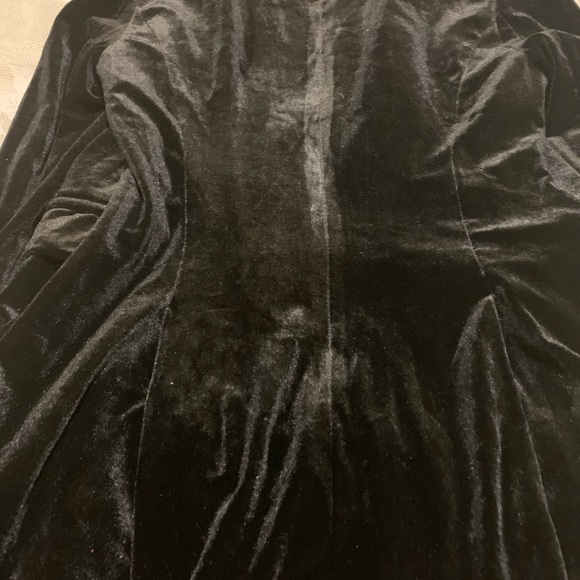 Do+Be black velvet jacket. - Picture 3 of 8